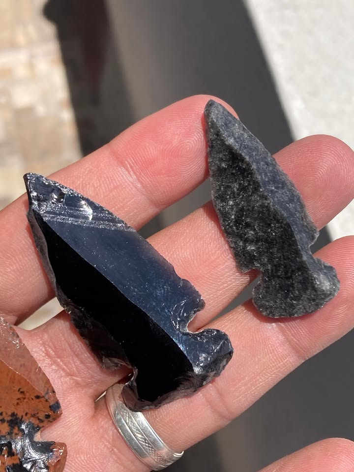 Pack 5 Puntas de Obsidiana (4 negras 1 caoba)