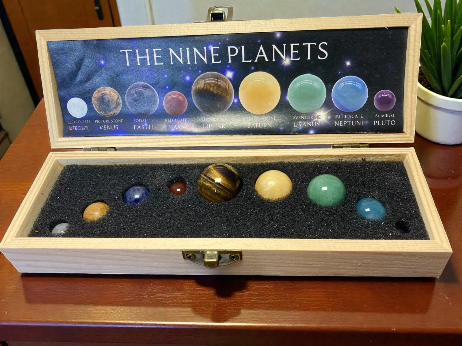 Sistema Solar 9 Planetas Cuarzo Natural en Caja de Madera
